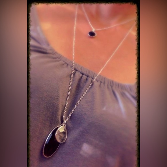 Stella & Dot Trinity Necklace - like New - Picture 4 of 4